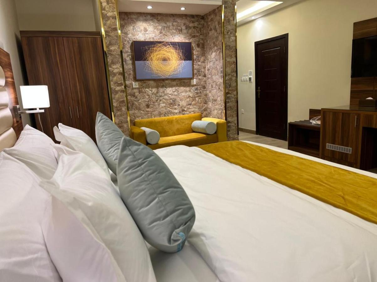Moments Hotel Jeddah Exterior photo